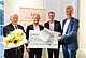 (v.l.n.r.) Franz-Peter Falke (Präsident Markenverband), Felix Anton Sklenarz (1. Platz), Prof. Dr. Markus Voeth (Juryvorsitzender), Jens Lönneker (Präsident GEM); Foto: Thomas Rafalzyk
